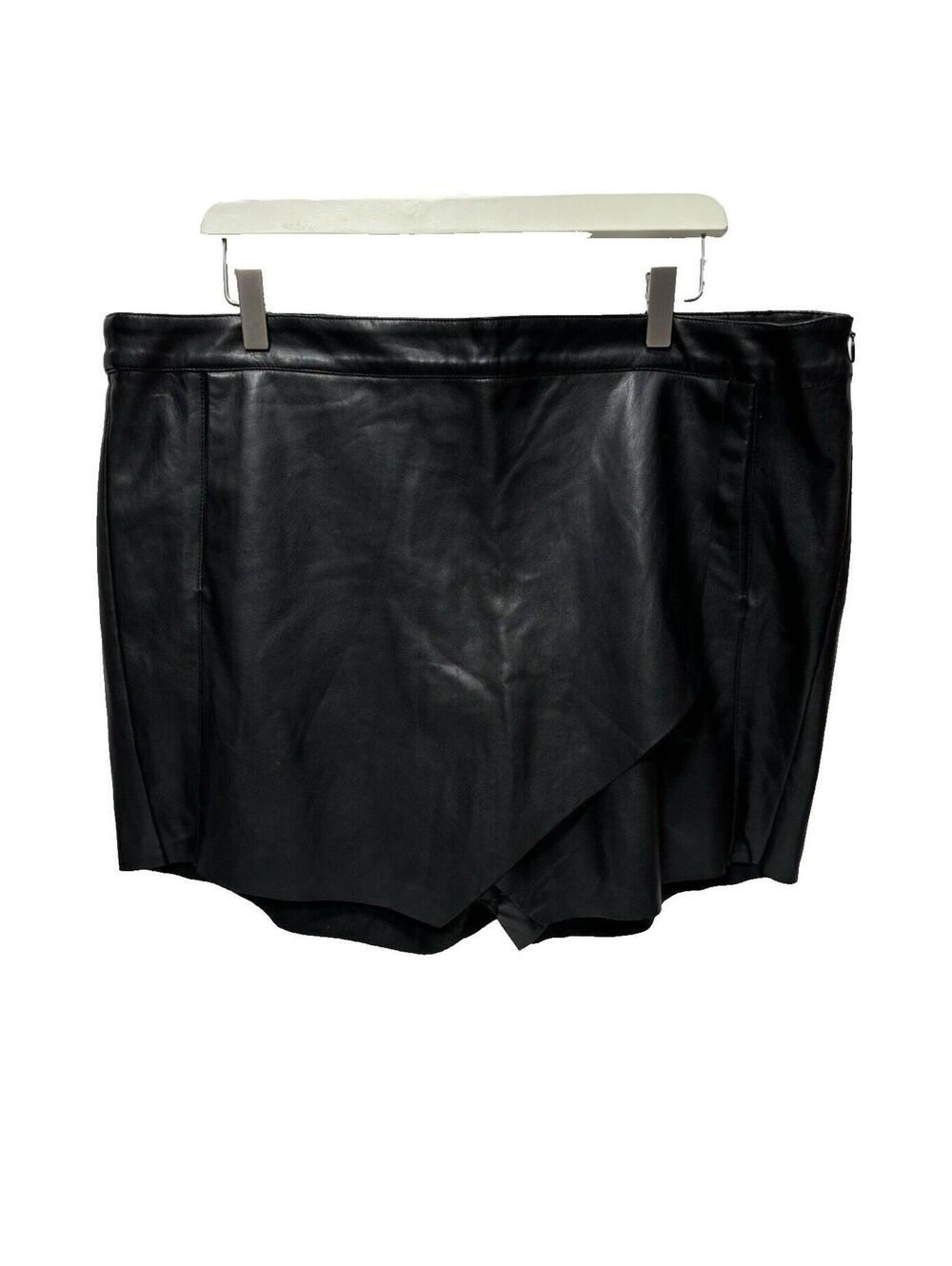 Womens Asymmetric Leather Mini Skirt w Built in Shorts, Designer JunaRose, Large